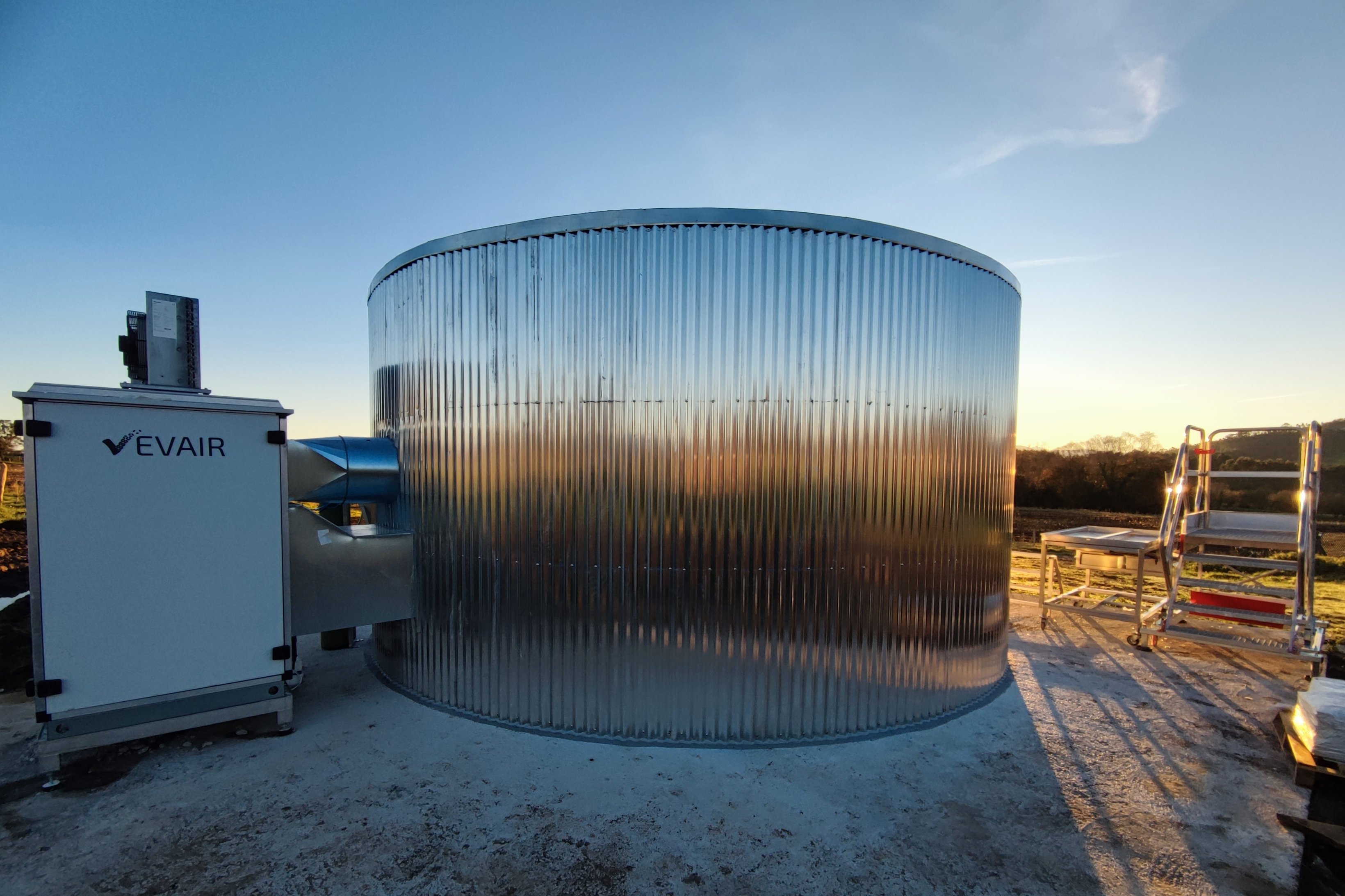 Cultivando el Futuro: Primera Siembra en la Última Granja Vertical de Farmitank