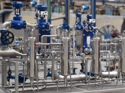 Soluciones modulares a medida: innovación y eficiencia con nuestros skid de isomerización